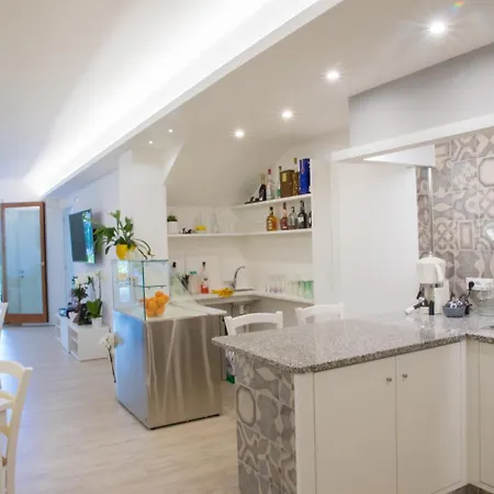 On' Michele بيت ضيافة سورينتو